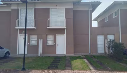 Sobrado em Cotia no centro do Tijuco Preto