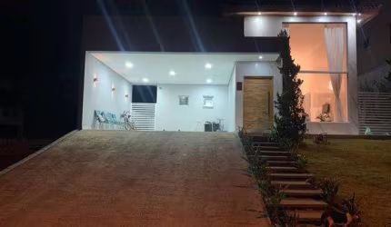 Linda casa terrea em Vargem Grande Paulista dentro de condominio