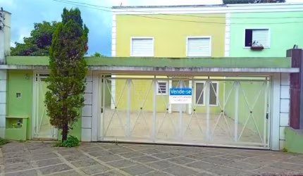 casa com piscina para venda na granja viana R$ 910.000,00