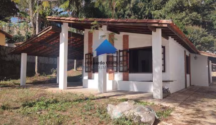 Casa térrea em Cotia próximo do templo Zulai