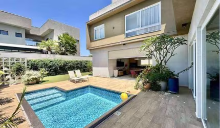 Casa a venda no Condominio Alphaville Granja Viana