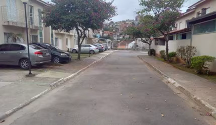 Sobrado a venda próximo do centro de Cotia