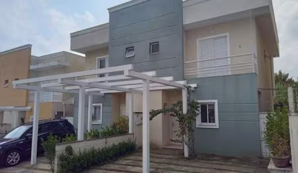 Casa de 3 dormitórios para locação na Granja Viana