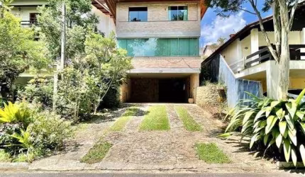 Casa para locação 4 dormitórios sendo 2 suites em Cotia Granja Viana