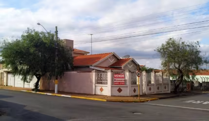 Casa a venda Bom Jesus (centro) 4 dormitórios e 2 suites