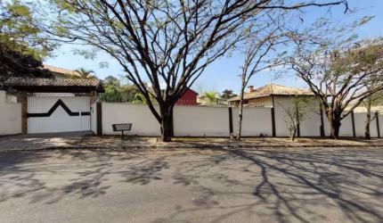 Chácara à venda, 4 quartos, 2 suítes, 4 vagas, Estância Lago Azul (Ártemis) - Piracicaba/SP