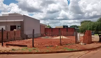 Terreno à venda no Bairro Tanquinho, com 290,62 m²