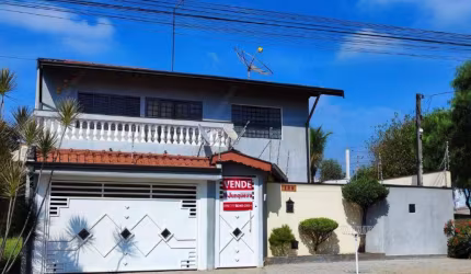 Lindo sobrado com 3 dormitórios