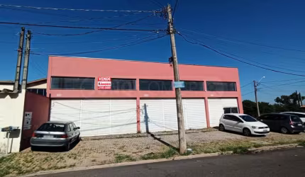 Sala Comercial à venda, 10 vagas, Pompéia - Piracicaba/SP