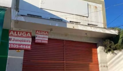 Salão comercial com 96 m², cozinha, escritório, 2 banheiros, lavanderia, 1 vaga de recuo.