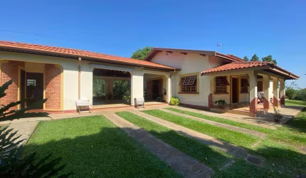 Chácara à venda, 5 quartos, 1 suíte, Nossa Senhora Aparecida II - Saltinho/SP