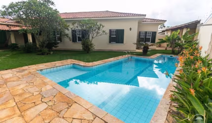 Casa à venda, 4 quartos, 1 suíte, 4 vagas, Centro - Águas de São Pedro/SP
