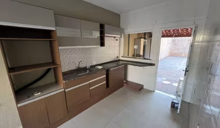 Casa à venda, 2 quartos, 2 vagas, Pompéia - Piracicaba/SP