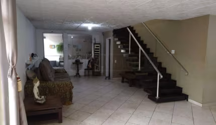 Casa à venda, 3 quartos, 1 suíte, 4 vagas, Centro - Rio das Pedras/SP