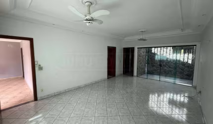 Casa para aluguel, 3 quartos, 1 suíte, 2 vagas, Santa Terezinha - Piracicaba/SP