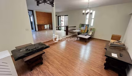 Casa para aluguel, 3 quartos, 1 suíte, 4 vagas, Centro - Piracicaba/SP