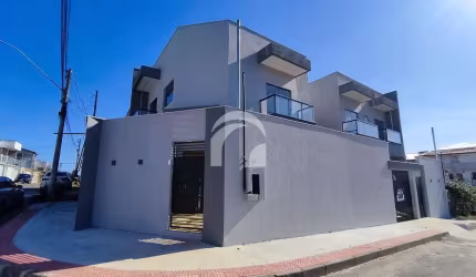 Casa duplex em Colina de Laranjeiras