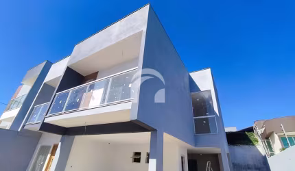 Casa duplex em Morada de Laranjeiras