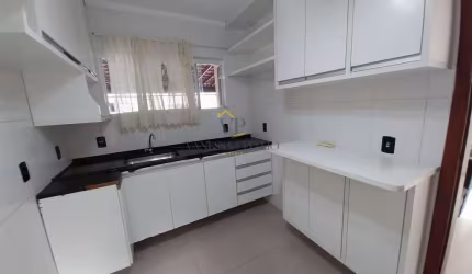 Casa para Locação em Atibaia, Nova Atibaia, 3 dormitórios, 2 suítes, 4 banheiros, 2 vagas