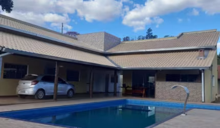 Chácara para Venda em Bonfinópolis, Zona Rural, 3 dormitórios, 2 suítes, 4 banheiros, 3 vagas