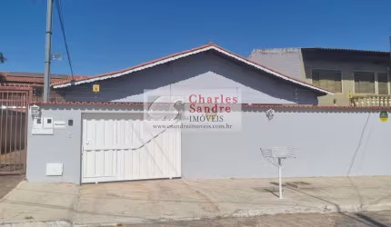Casa para Venda em Goiânia, Jardim América, 3 dormitórios, 1 suíte, 3 banheiros, 3 vagas