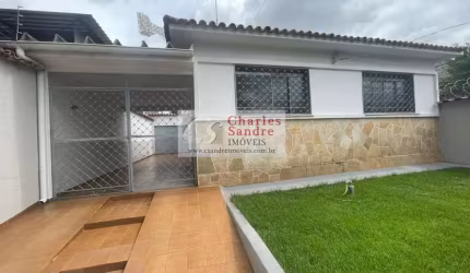 Casa para Venda em Goiânia, Setor Central, 2 dormitórios, 1 suíte, 4 banheiros, 5 vagas