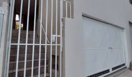 CASA REFORMADA COM 2 QUARTOS, SALA E COZINHA AMPLAS, QUINTAL E 1 VAGA COBERTA NA VL PROGRESSO