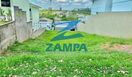 TERRENO DE 526M² NO CONDOMÍNIO RESERVA DA SERRA COM LEVE DECLIVE E MUITO AR PURO