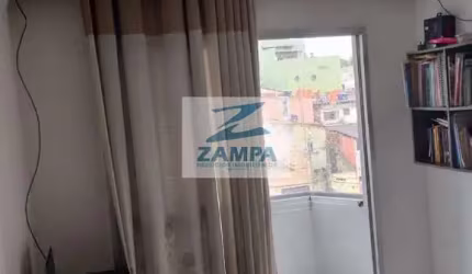 APARTAMENTO DE 70M² COM 2 QUARTOS, SALA COM SACADA ENVIDRAÇADA E 1 VAGA COBERTA