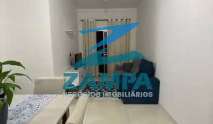 APTO NO COND. VITÓRIA COM 2 QUARTOS, SALA COM SACADA,  COZINHA COM PLANEJADOS E 1 VAGA