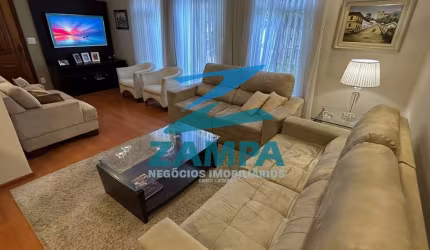 CASA ASSOBRADADA COM 3 QUARTOS PLANEJADOS (1 SUITE C/ VARANDA), ESPAÇO GOURMET COMPLETO E PISCINA