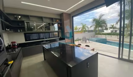 Casa a venda no Condomínio Alphaville - Votorantim