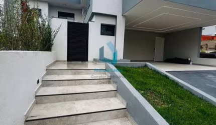 Casa á venda no Condomínio Cyrela