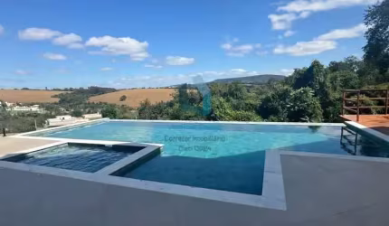 Casa no Condomínio Village Ipanema 2 em Araçoiaba da Serra