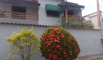 Sobrado com 3 dormitórios à venda, 262 m² por R$ 1.100.000,00 - Indaiá - Caraguatatuba/SP