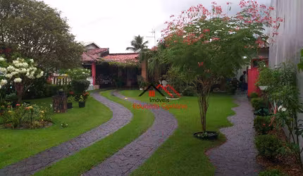 Casa com 2 dormitórios à venda, 200 m² por R$ 1.100.000,00 - Indaiá - Caraguatatuba/SP