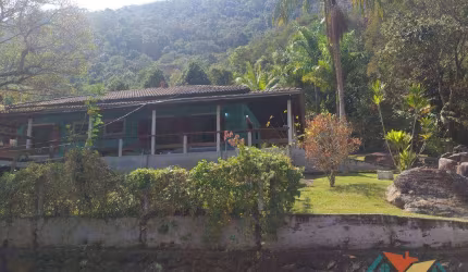 Chácara com 3 dormitórios à venda, 5000 m² por R$ 700.000,00 - Monte Alegre - Natividade da Serra/SP