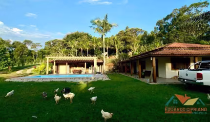 Chácara com 3 dormitórios à venda, 18400 m² por R$ 980.000,00 - Espírito Santo - Paraibuna/SP