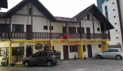 Casa com 1 dormitório para alugar, 50 m² por R$ 1.990,00 - Massaguaçu - Caraguatatuba/SP