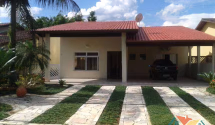 Linda casa em Boraceia morada da praia porteira fechada.