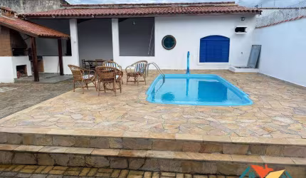 Casa com 3 dormitórios à venda, 150 m² por R$ 690.000,00 - Pontal de Santa Marina - Caraguatatuba/SP