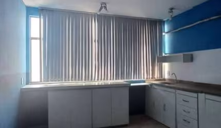 Sala comrcial  vazia à venda no Centro  - São Gonçalo - Rio de janeiro