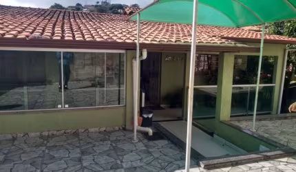 Casa com 4 quartos à venda na Rua Governador Valadares, Kátia (Justinópolis), Ribeirão das Neves por R$ 450.000