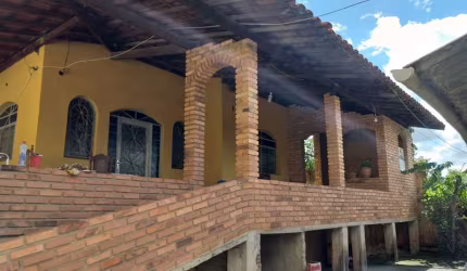Casa com 3 quartos à venda na Rua Jair Afonso Inácio, Letícia, Belo Horizonte por R$ 620.000