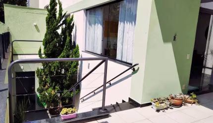 Casa com 3 quartos à venda na Rua Princesa Leopoldina, Ipiranga, Belo Horizonte por R$ 1.200.000