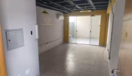 Sala comercial à venda na Rua Padre Pedro Pinto, Venda Nova, Belo Horizonte por R$ 310.000