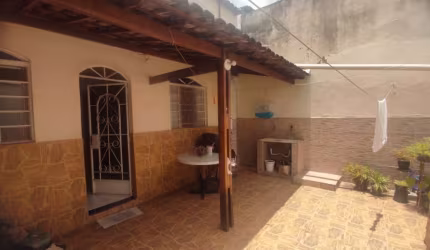 Casa com 2 quartos à venda na Avenida Vilarinho, Letícia, Belo Horizonte por R$ 200.000