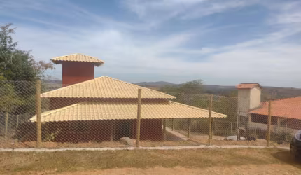 Chácara / sítio com 2 quartos à venda no Centro, Jaboticatubas  por R$ 480.000