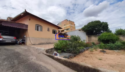 Casa com 4 quartos à venda na Rua Aloísio de Azevedo, Santa Mônica, Belo Horizonte por R$ 850.000