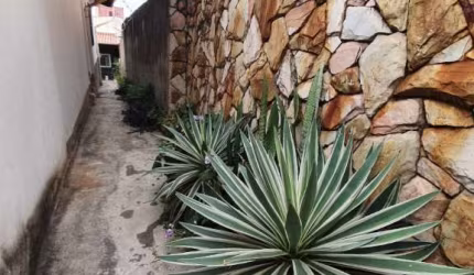 Casa com 1 quarto à venda na Candelária, Belo Horizonte  por R$ 249.000